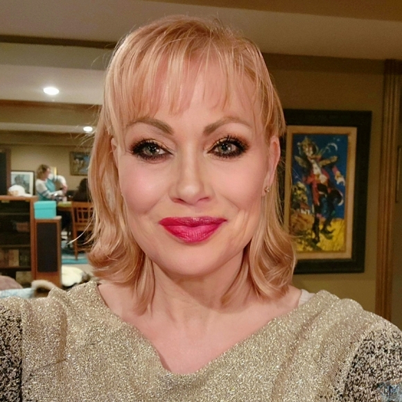 Meet your Posher, Hope - Picture 6 of 15